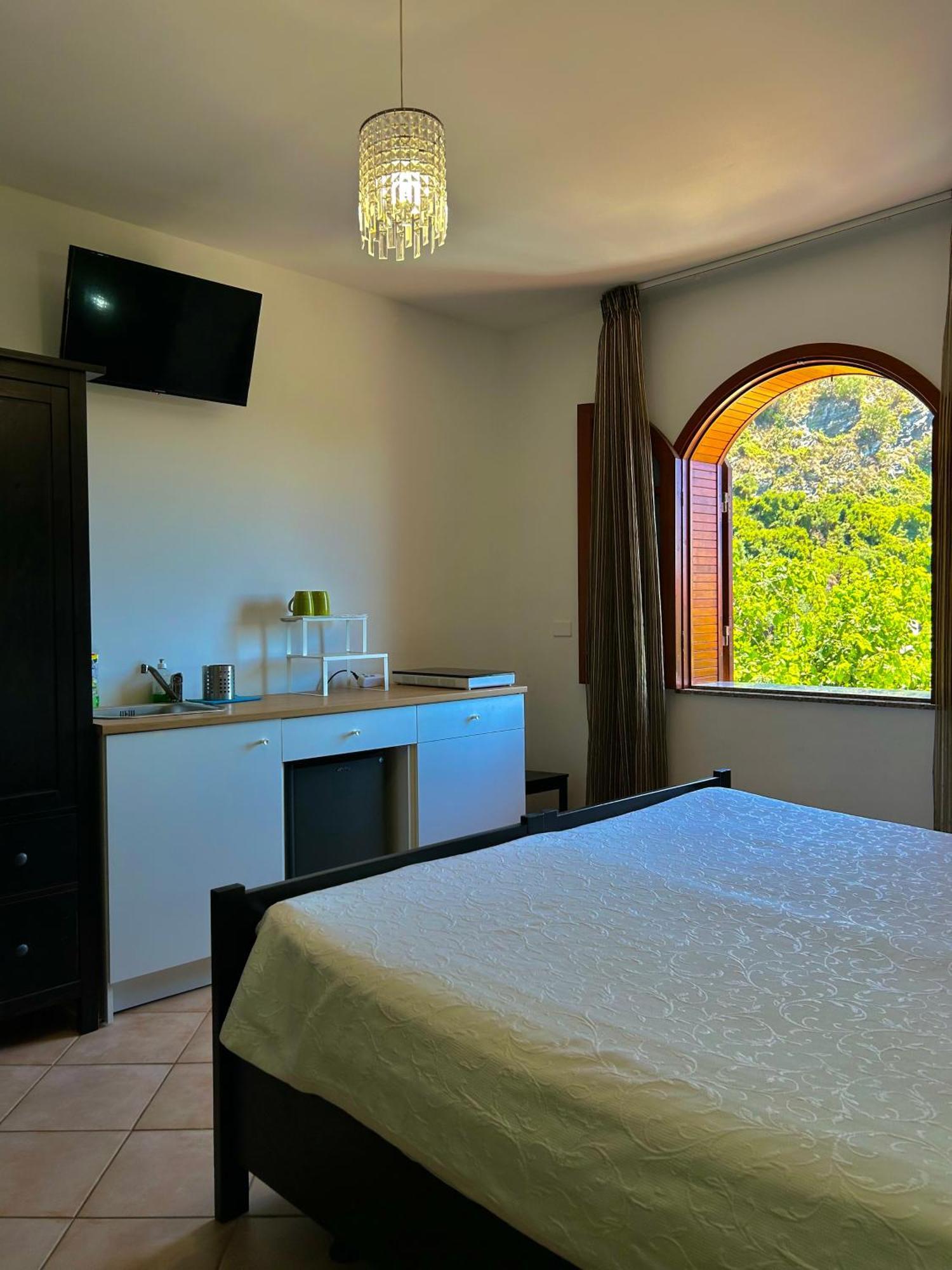 B&B Villa Rodriguez Мілаццо Екстер'єр фото