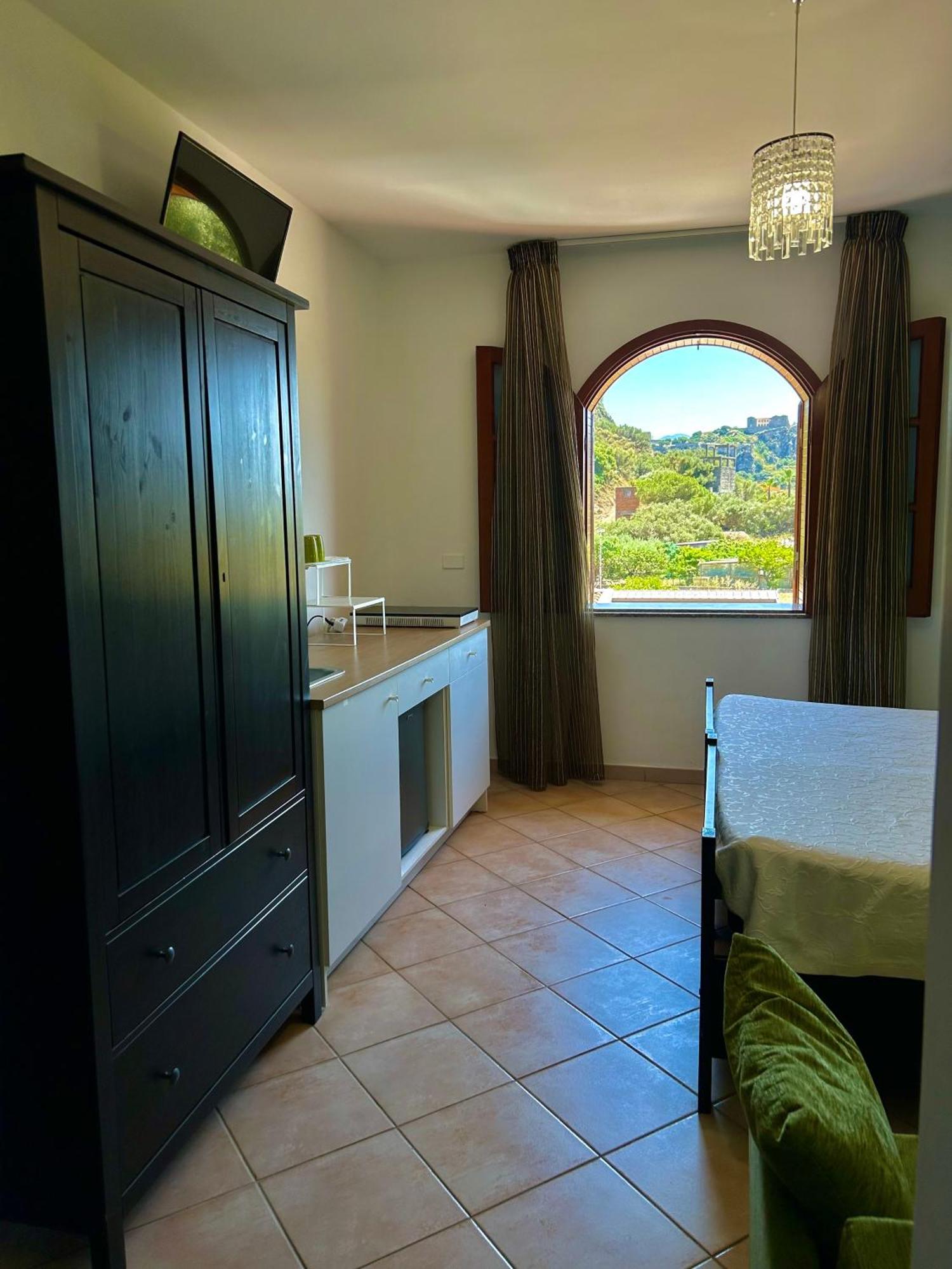 B&B Villa Rodriguez Мілаццо Екстер'єр фото