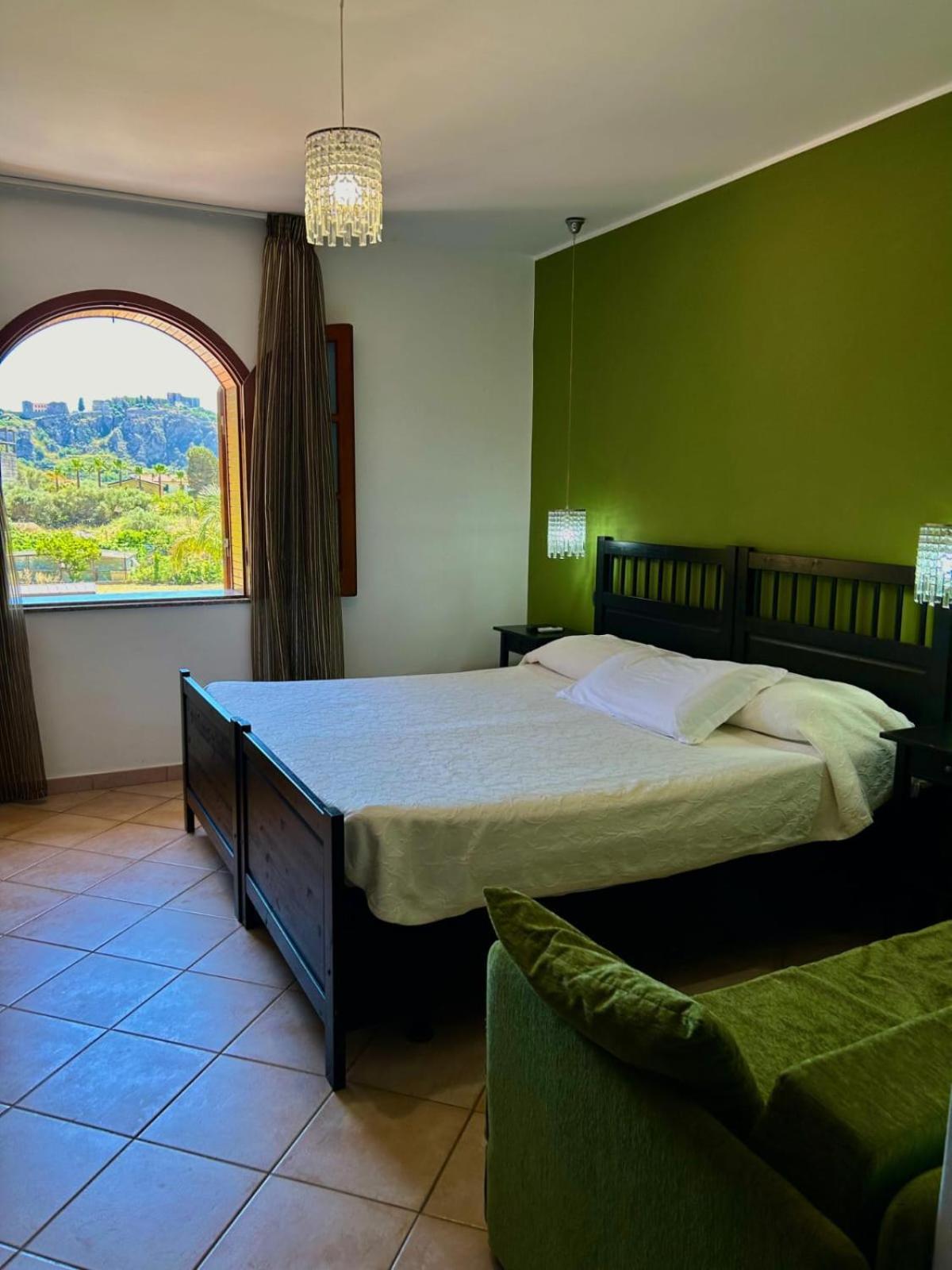 B&B Villa Rodriguez Мілаццо Екстер'єр фото
