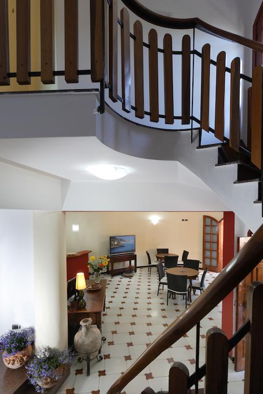 B&B Villa Rodriguez Мілаццо Екстер'єр фото