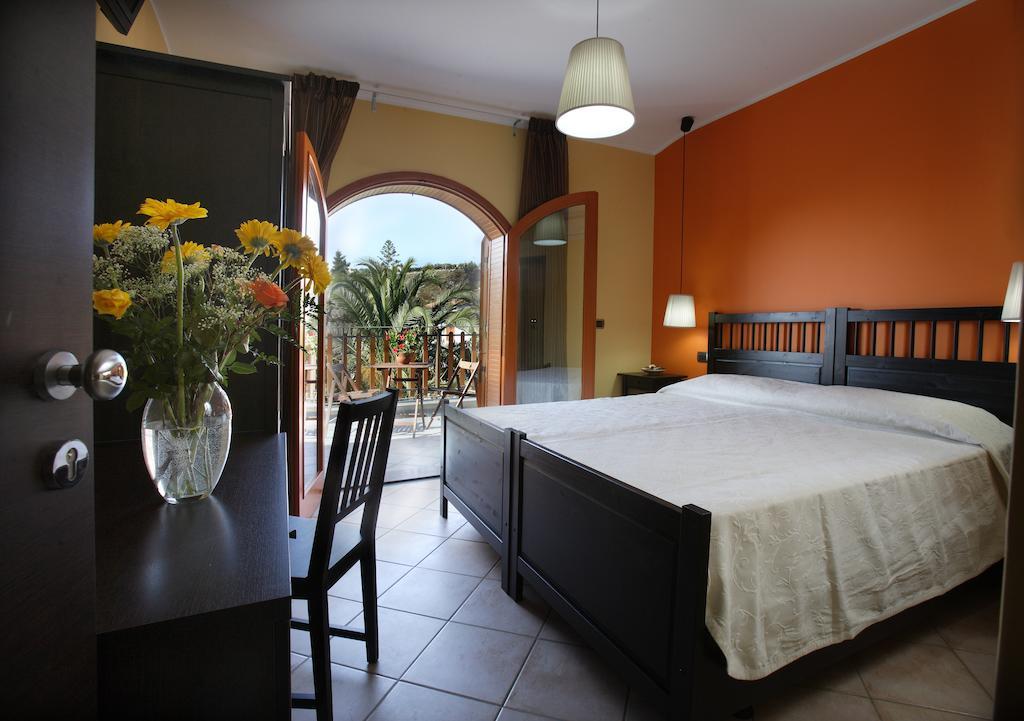 B&B Villa Rodriguez Мілаццо Номер фото